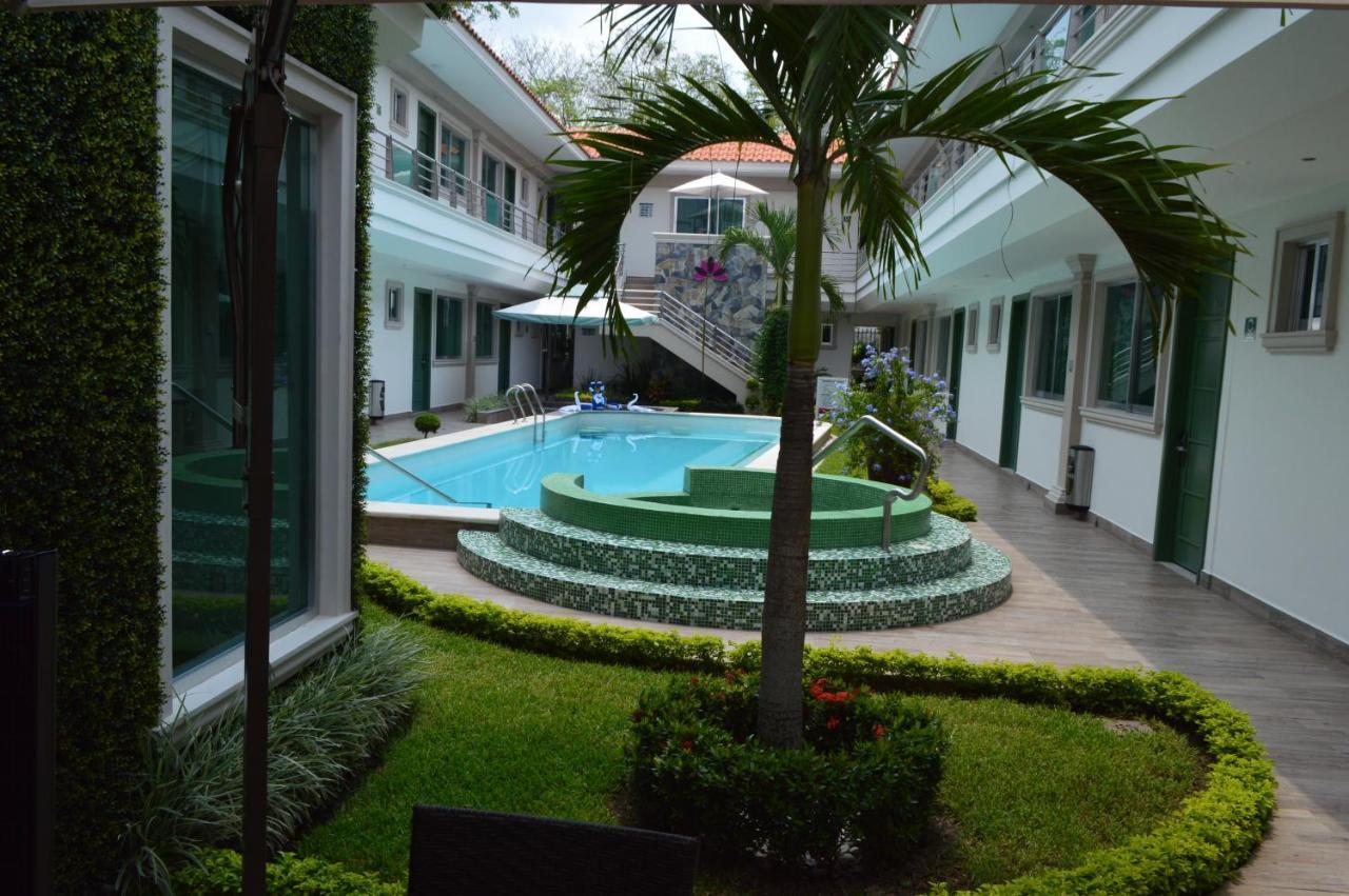 Hotel Villa Magna Poza Rica Exterior foto